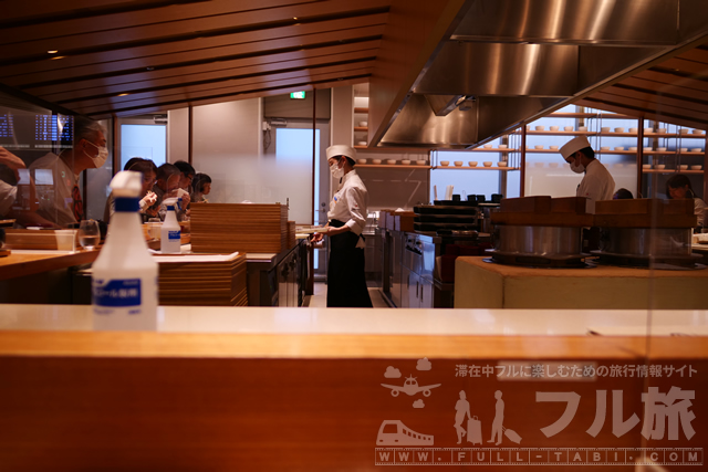 【朝食】羽田空港「ひとしなや」で鮭膳を食べた