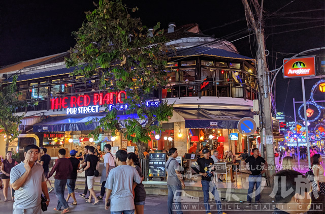 パブストリートはシェムリアップ唯一の飲食街、家族で安心して楽しめる!