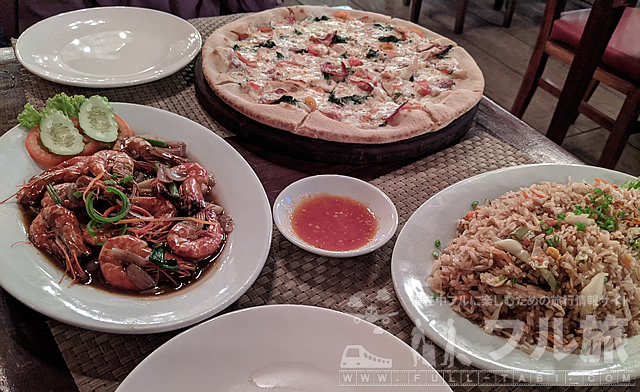 パブストリートはシェムリアップ唯一の飲食街、家族で安心して楽しめる!