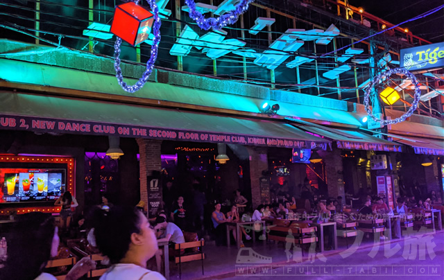 パブストリートはシェムリアップ唯一の飲食街、家族で安心して楽しめる!