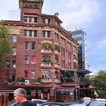 絶対行くべき！シドニーのキングスクロスホテルは最高の空間と料理を提供