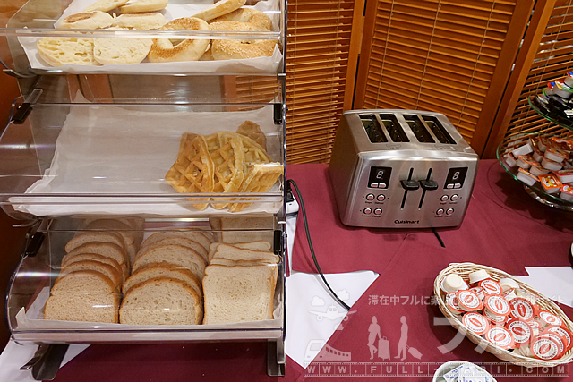 フォー ポインツ バイ シェラトン バンクーバー エアポートの朝食
