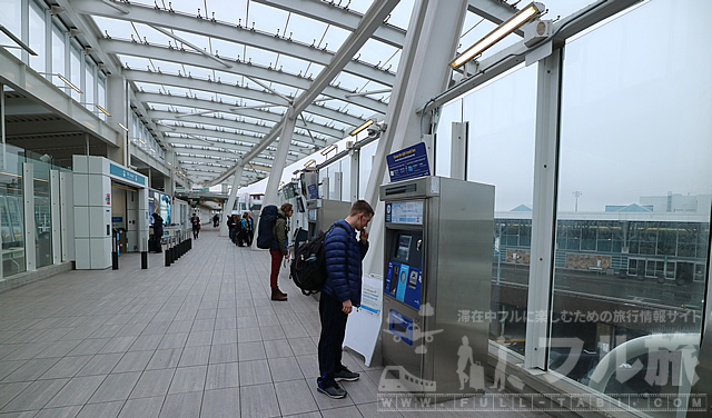 バンクーバー国際空港から電車でダウンタウンに行く方法