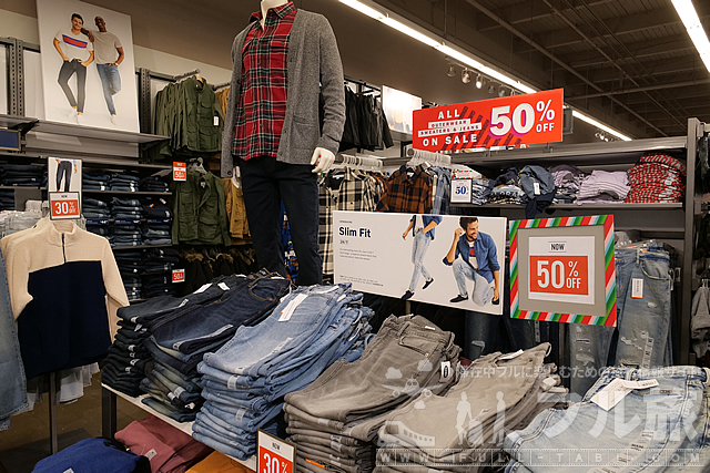 巨大ショッピングモール、CFリッチモンドセンターが凄い!